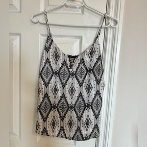 Dynamite tank top, size small